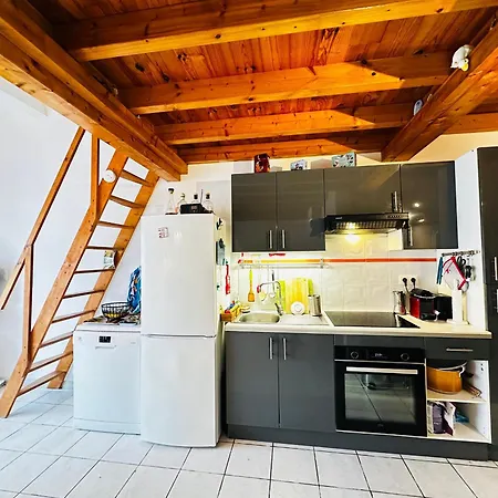 Maison A Pour 4 Personnes Avec Jardin Clos - Fr-1-709-92 Holiday home