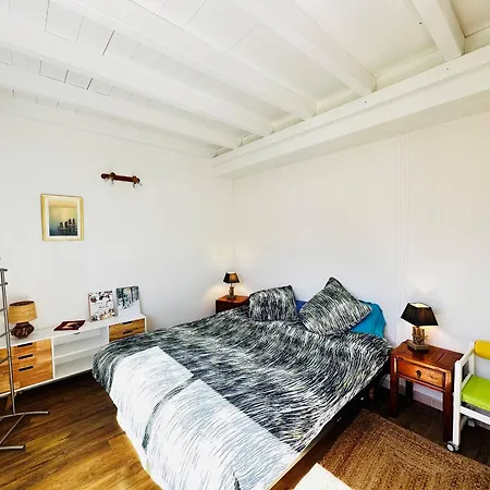 Maison A Pour 4 Personnes Avec Jardin Clos - Fr-1-709-92